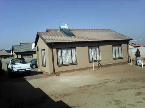 BEAUTIFUL 3BEDROOM HOUSE FOR SALE SOSHANGUVE VV