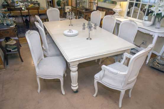 Beautiful 9 Piece French Dinning Room Suite