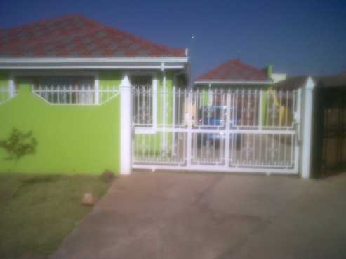 Beautiful and Spacious house for Sale Mamelodi west Naledi