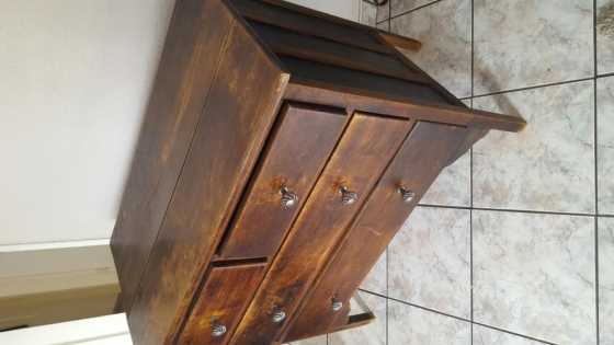 Beautiful antique chest of drawers for sale.