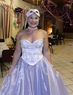 BEAUTIFUL BLUE amp WHITE WEDDING DRESS OR MATRIC DANCE BALLGOWN (Used only once) Size 10-12