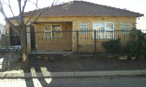 Beautiful family home in Emdeni North