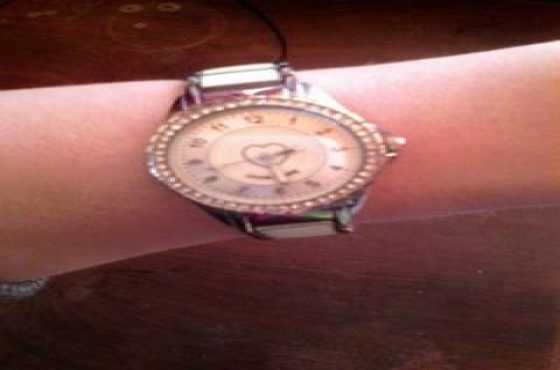 beautiful lady039s watch brand new never worn