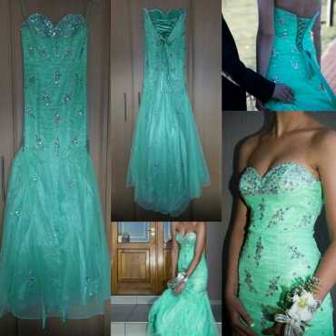 BEAUTIFUL MATRIC FAREWELL DRESS FOR SALE