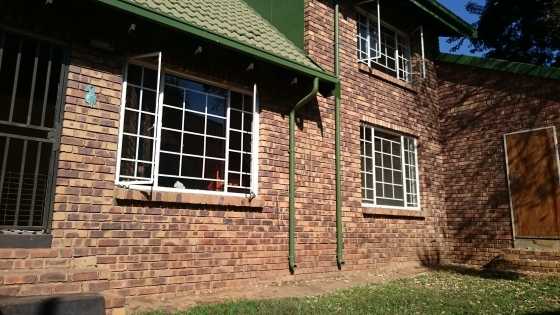 Beautiful townhouse to rent in a security complex within Wapadrand security village 2 bed 1 bath