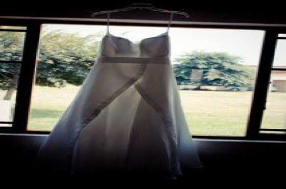 Beautiful wedding dress for sale