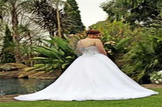 Beautiful Wedding Dress For Sale