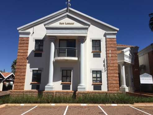 BEAUTIFULL OFFICE BLOCK FOR SALE IN THE GREENS OFFICE PARK, JUST OFF JOHN VORSTER AVE, CENTURION