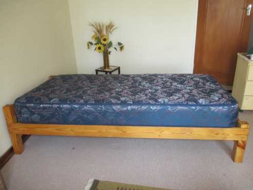 bed mattress pedestal