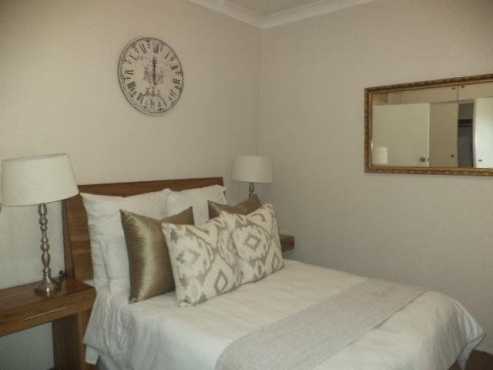 Bedfordview Apartment R6000pm incl water,elec,dstv,daily cleaning,wifi