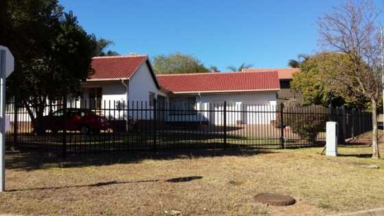 Bedroom House for Rent - Garsfontein