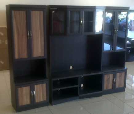 Bellevue Wall Unit