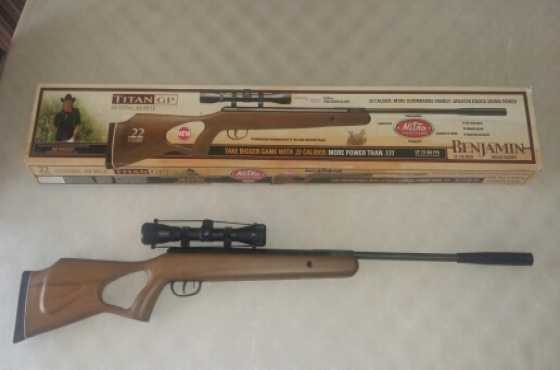 Benjamin titan air rifle .22 caliber