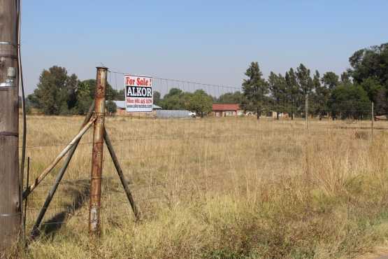 BENOI-ZEZSFONTEIN(CLOSE TO TOWN) 3 X 1 Ha VACANT PLOTS-VERY QUIET-650,00 EACH NEG.