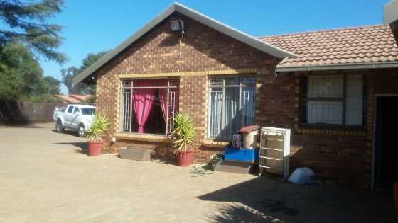 Benoni Agric Holdings House with Workshop