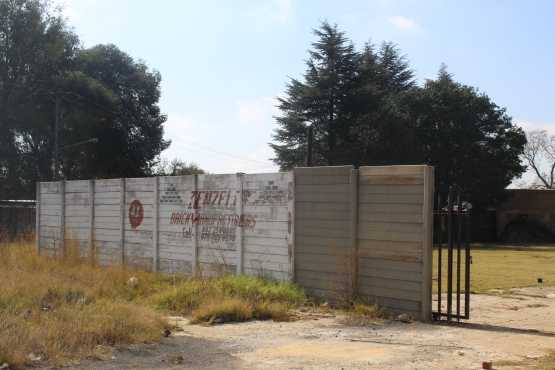 BENONI-HILLCREST(VERY CLOSE TO DAVYTON BOOM AREA) 1 Ha INDUSTRIAL-WALLED