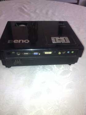 Benq MP720p projector