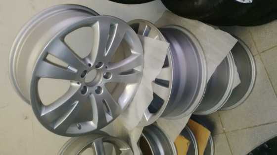 Benz original 17 set r5299 like new  and with a set of 4x brand new tyres 2254517 r8699 combo