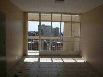 Berea open plan bachelor flat to let for R2400