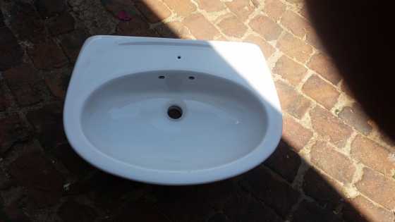 Betta white hand wash basins