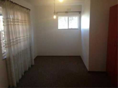 BEZ VALLEY garden cottage to let for R2500 available immediately