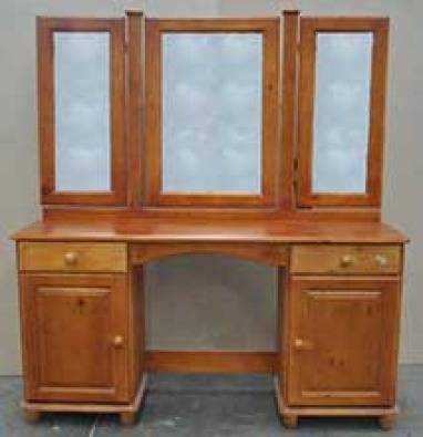 Big 3 dressing table in oak