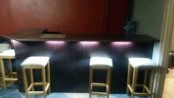 big bar with 5 chairs for sale