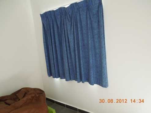 BIG BED ROOM in a house in Fontainebleau  Rabie Str. Walking to Damelin college and Water fron