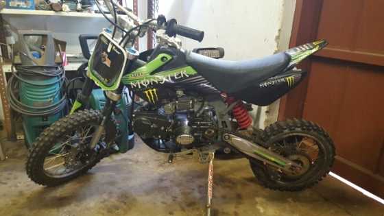 Big Boy 2009 CR125 pit bike.