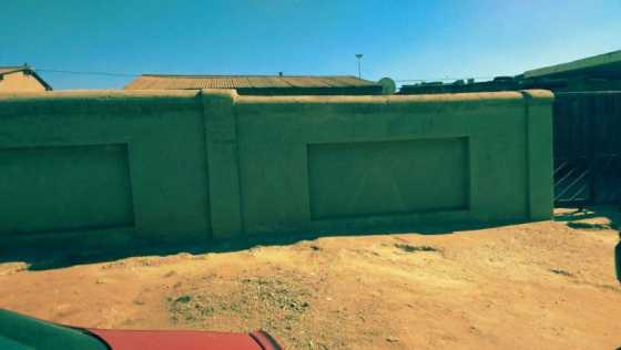 Big yard 4Room House For sale in tembisa