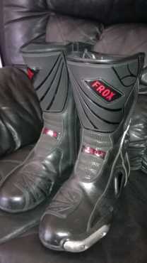 Biker boots