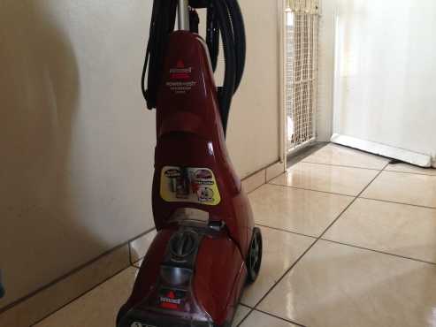 BISSELL CARPET AND TILE CLEANER