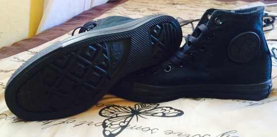 Black All Star size 7