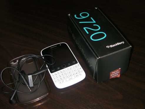 Blackberry 9720 touch amp qwerty