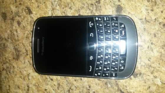 blackberry 9900 bold touch and type