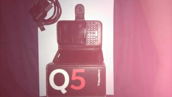 Blackberry Q5 For Sale