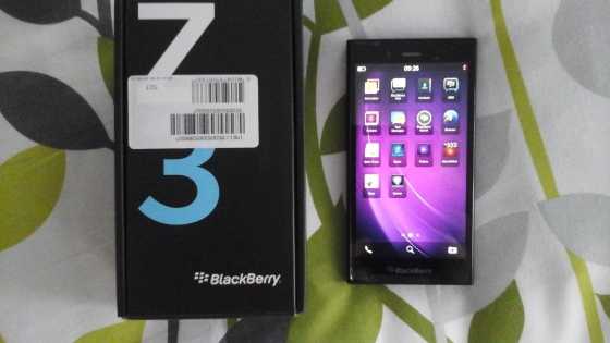 Blackberry Z3 Almost brand new R1200