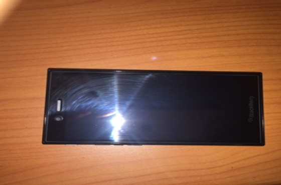 Blackberry Z3 - Perfect Condition 8GB R 2,000