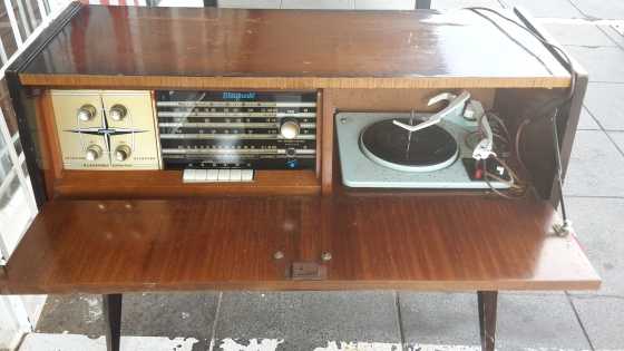 Blaupunkt 1963 valve system radio