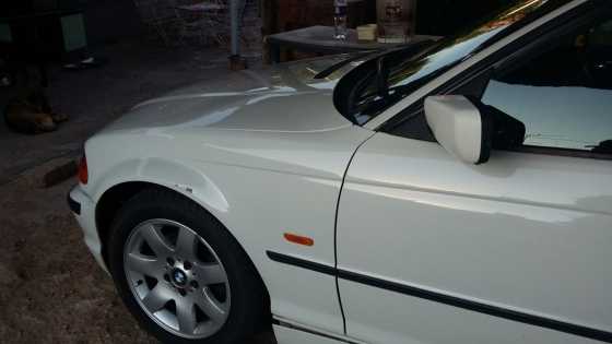 BMW 318i , 2002 model good conditions drives every day