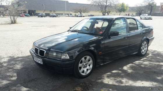 BMW 318is