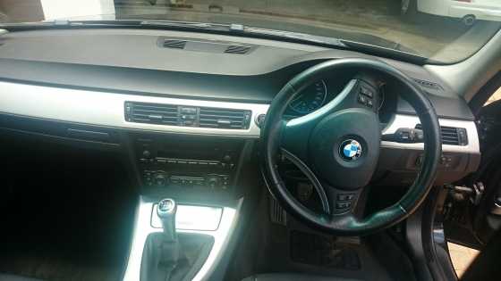 BMW 320i 2006