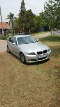 BMW 320i Auto 2009 ..85 000km