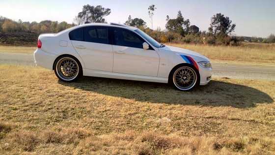 BMW 320i E90 2011