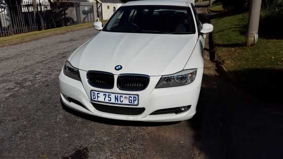BMW 320i E90 2011 NEG