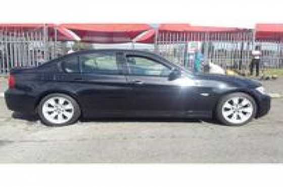 BMW 320I (E90)