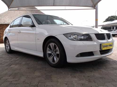 BMW 323i (E90)