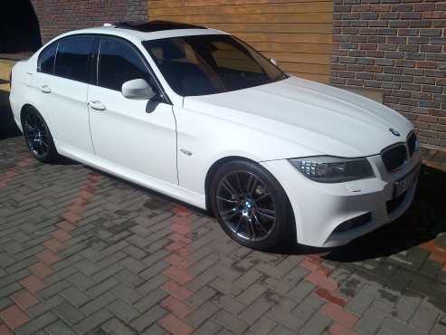 BMW 330d Sport pack Auto E90