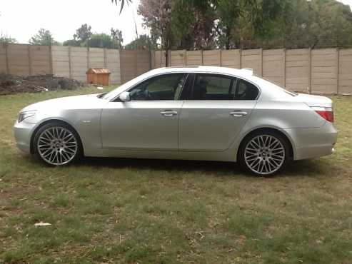 BMW 523i, STEPTRONIC.