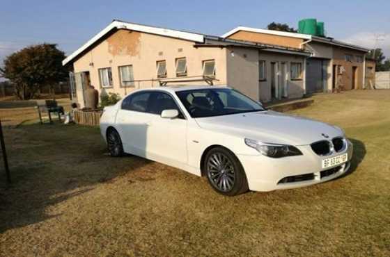 Bmw 545i. 2004